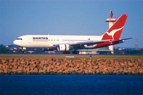 Throwback: Qantas' Boeing 767 Years