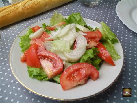 Ensalada lechuga, cebolla y tomate. - Recetas Fácil con Bela