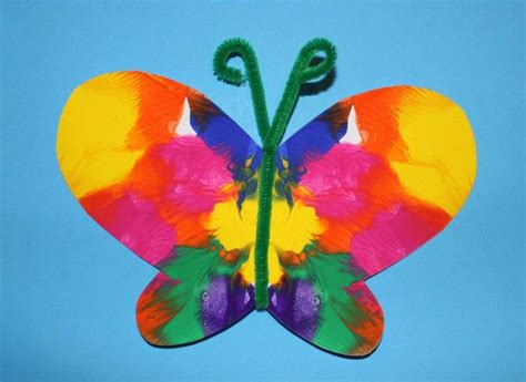 Summer-Art-Projects-For-Preschoolers-Online.jpg (670×488) | Butterfly crafts, Butterfly art and ...