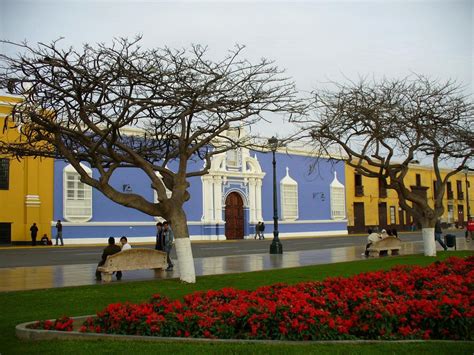 Trujillo, Peru | Trujillo peru, Beautiful places, Travel around the world