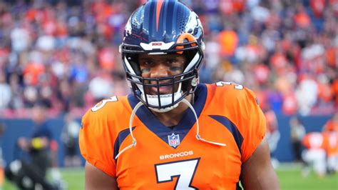 Denver Broncos QB Russell Wilson signs historic $245 million contract ...