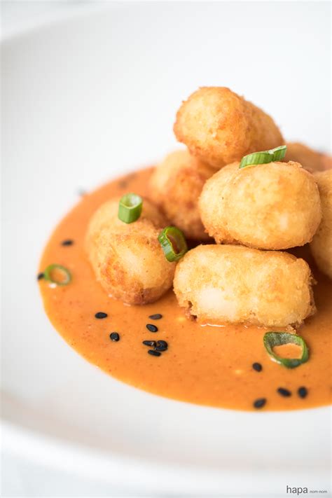 Garlic Tater Tots with Spicy Asian Dipping Sauce