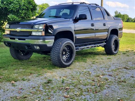 Pin by Jimmy Milan on Lifted avalanche | Chevy avalanche, Dream cars, Lifted avalanche