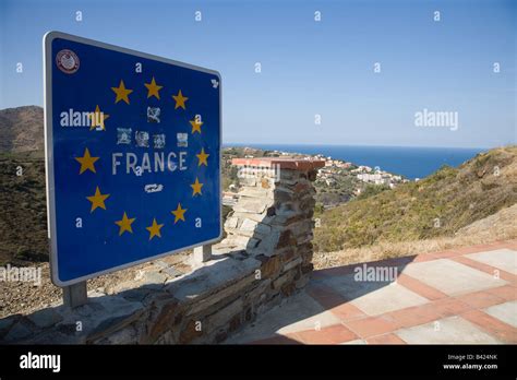 Spain france border hi-res stock photography and images - Alamy