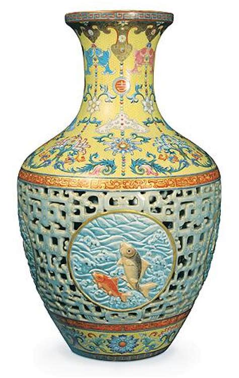 Inherited Chinese vase nabs $84M at auction | CBC News