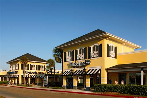 About Gulfport Premium Outlets® - A Shopping Center in Gulfport, MS - A Simon Property