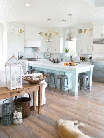 Amazing Beach House Kitchens With Tons Of Coastal Decorating Ideas