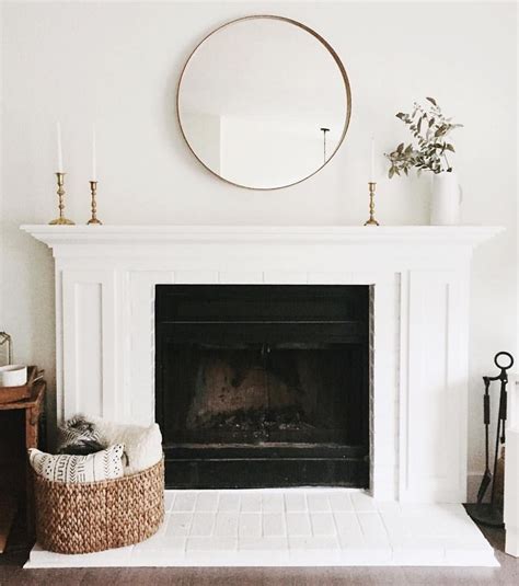 White fireplace: how effective it can look in any living room