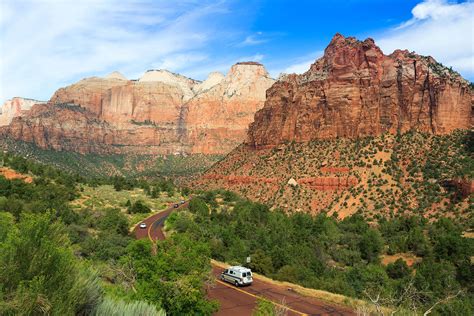 Zion National Park South Entrance Ranger Station, Utah, USA - Heroes Of ...