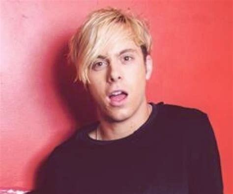 Riker Lynch - Facts, Childhood, Family Life & Achievements of Singer ...