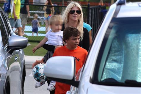 Elin Nordegren spotted with kids as ex Tiger Woods recovers from crash