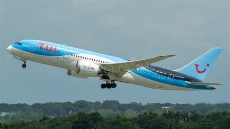 Tui Airlines Airplane Taking Off from Havana To Cancun on a Gloomy Rainy Day Editorial ...