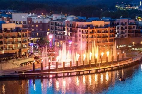 Hilton Promenade Branson Landing, Branson – Updated 2021 Prices in 2021 | Branson landing ...