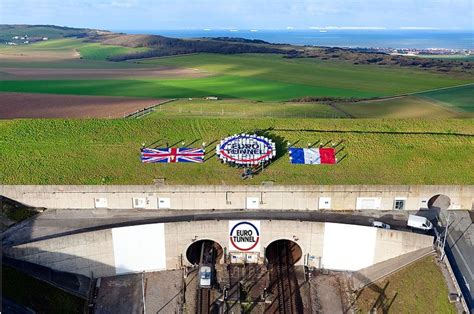 Drive Through the Chunnel England-France | Voyage europe, Carte postale, France