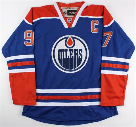 Connor McDavid Signed Oilers Captain Jersey (Beckett COA) | Pristine ...