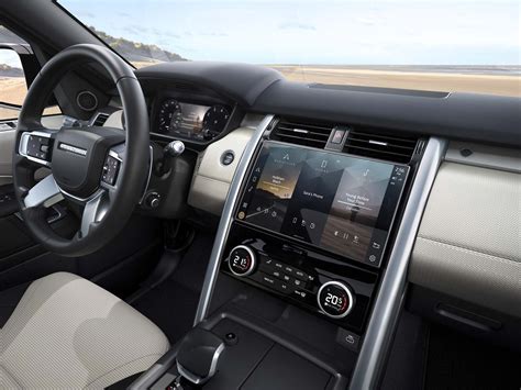 Preview: 2021 Land Rover Discovery arrives with new cabin, powertrain ...