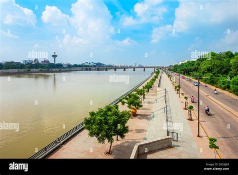 Sabarmati riverfront aerial view in the city of Ahmedabad, Gujarat ...