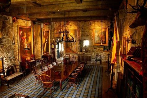 banqueting hall at Eilean Donan Castle (736×492) | Scotland castles ...