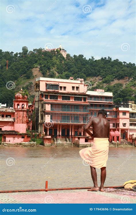 HOLY BATH at HARIDWAR editorial photo. Image of kund - 17943696