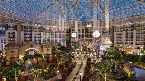 Christmas Hotel Packages & Events | Gaylord Texan Resort