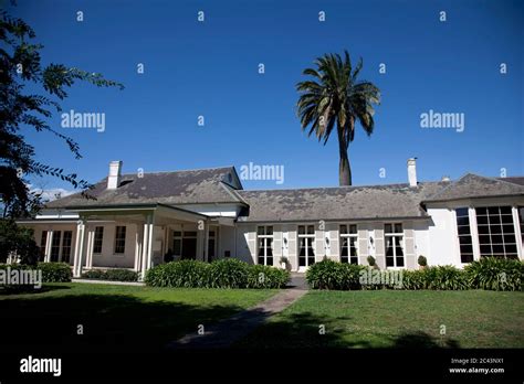 Residential house with a garden, Melbourne, Australia Stock Photo - Alamy