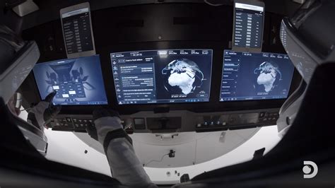 SpaceX - Crew Dragon Touchscreen Displays UI/UX