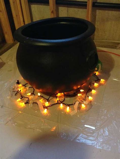 As requested, here is a tutorial showing how I created my Witch Cauldron prop. :) | Witch diy ...