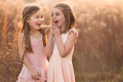 Best Friends | Sisters photoshoot, Kids photoshoot, Children photography studio