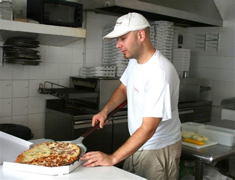 Tipping Etiquette for Pizza Delivery Drivers | Brooklyn Pizza Company