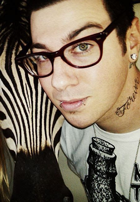 Zacky V, Avenged Sevenfold omf my ovaries ugggfnfnfnfnfnfnfnnnnnnnnn his face is too perfect!!!!!!