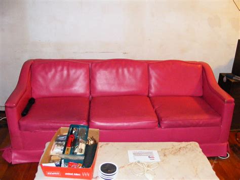 Hot pink leather sofa - a photo on Flickriver