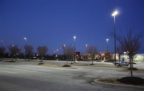 Parking Lot Light Repair | Lighting Maintenance Inc.