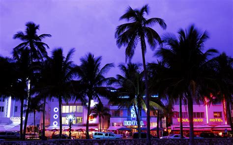 Miami Beach-Art Deco District at night wallpaper-1920x1200 Download | 10wallpaper.com