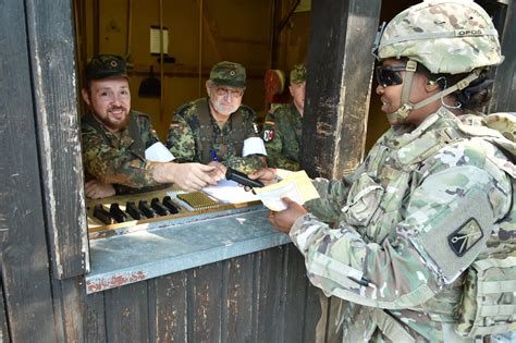 DVIDS - Images - German army reserve weapons training with 18th CSSB [Image 12 of 30]