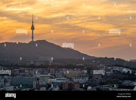 night view of seoul and seoul tower in south korea Stock Photo - Alamy