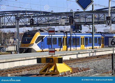 SNG Local Commuter Train of NS Arrives at Railway Station Zwolle ...