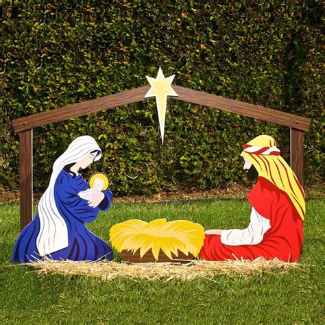 10 Beautiful Religious Christmas Decoration Ideas | LoveToKnow