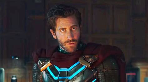 Jake Gyllenhaal Says Mysterio Isn't Really A 'Villain Or Hero' At All