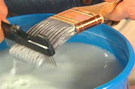 How to Clean a Paint Brush Properly | Cleaning paint brushes, Paint ...