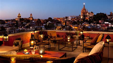 Luna Rooftop Bar, Rosewood Hotel | Cigar Aficionado