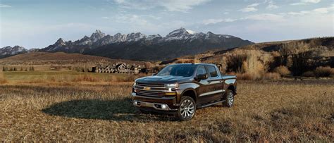 Silverado vs Sierra | Sharon Chevrolet Inc.