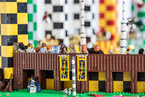 Harry Potter and the Hogwarts Quidditch pitch - LEGO Licensed - Eurobricks Forums