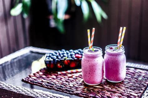 Berry Blast Smoothie: Recipes from BigYellowBag » BigYellowBag Blog