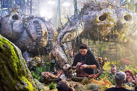 Behind the scenes of The Dark Crystal, Netflix's retro puppet ...