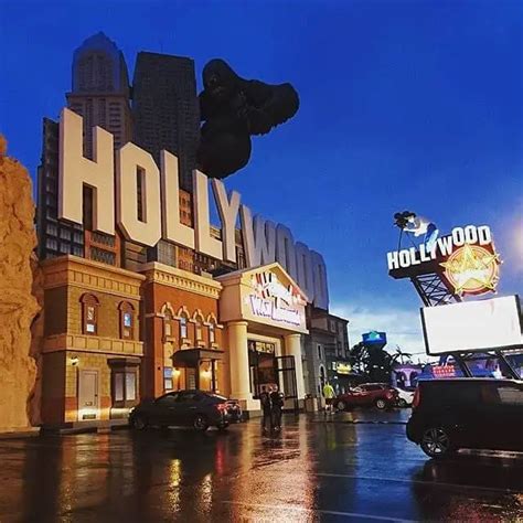 Hollywood Wax Museum Pigeon Forge: Attractions, Prices