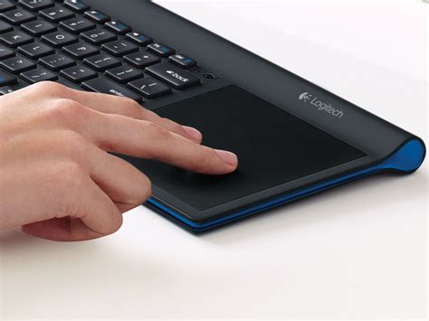 Amazon.com: Logitech Wireless All-In-One Keyboard TK820 with Built-In Touchpad: Computers ...