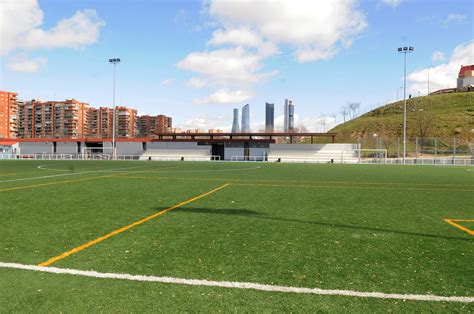 Campos de fútbol abiertos y gratuitos para una final de Champions ...