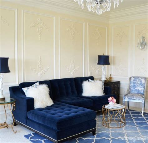 25 Stunning Living Rooms with Blue Velvet Sofas