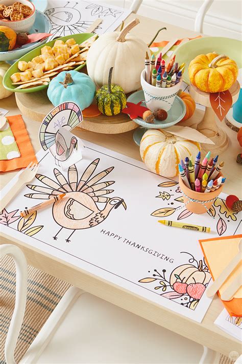 Thanksgiving kids' table crafts: 3 free downloadable activities - Think.Make.Share.