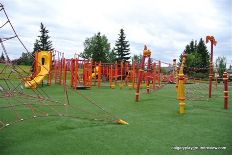 Avondale Park Playground, Grande Prairie, AB - calgaryplaygroundreview.com